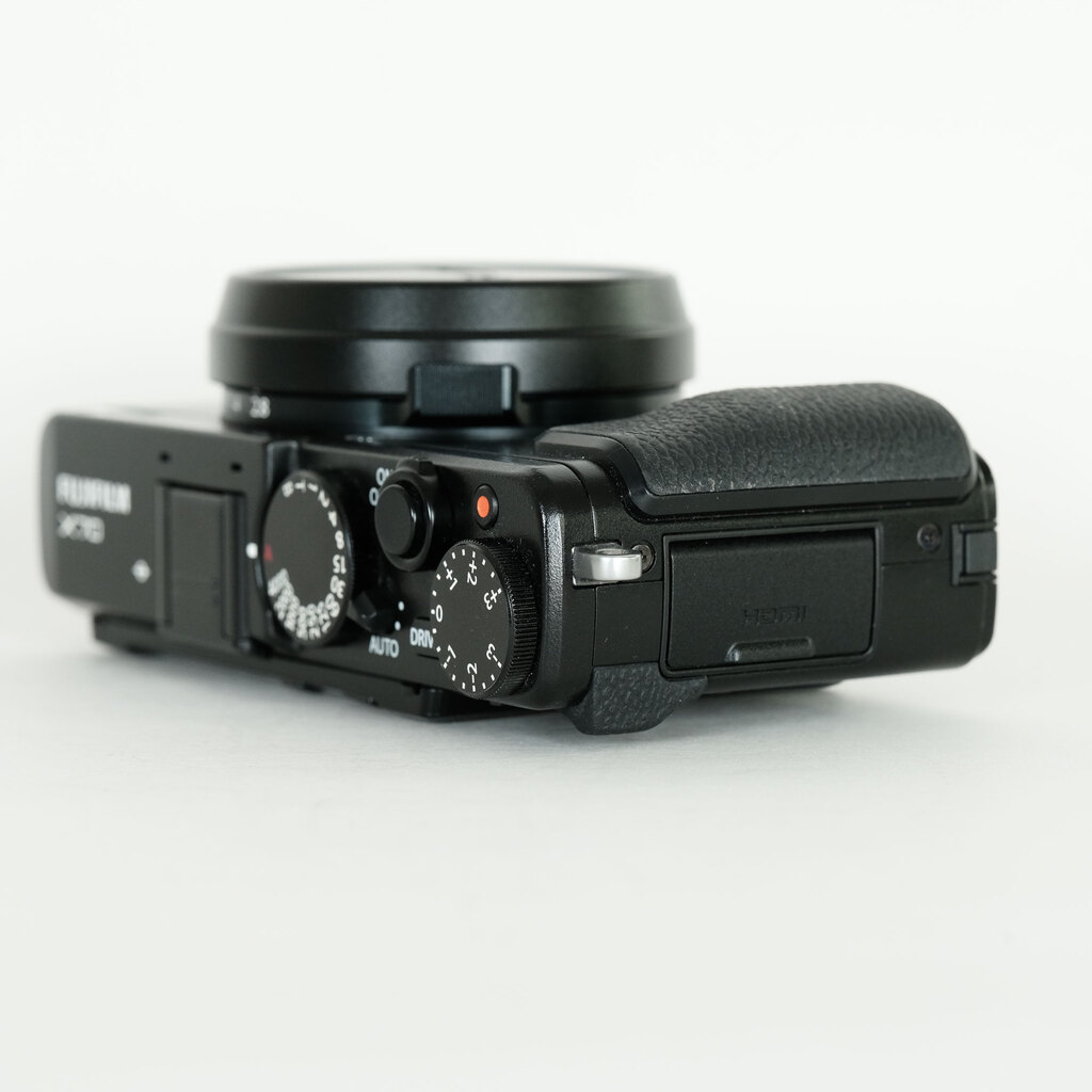 FUJIFILM X70 ブラック