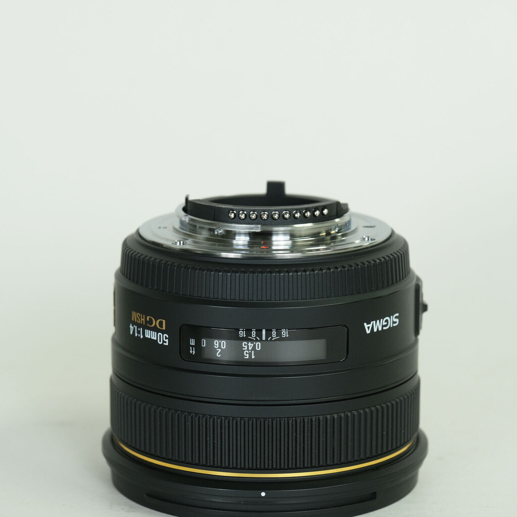 SIGMA 50mm F1.4 EX DG HSM (ニコンF用)