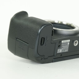 Canon EOS R Canon EOS R