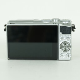 Nikon Nikon1 J5 標準パワーズームレンズキット シルバー Nikon Nikon1 J5 標準パワーズームレンズキット シルバー