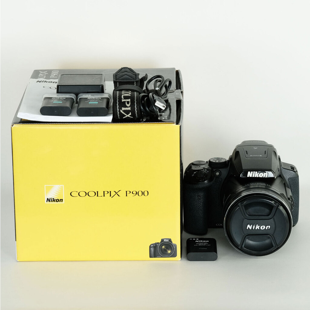 Nikon COOLPIX P900