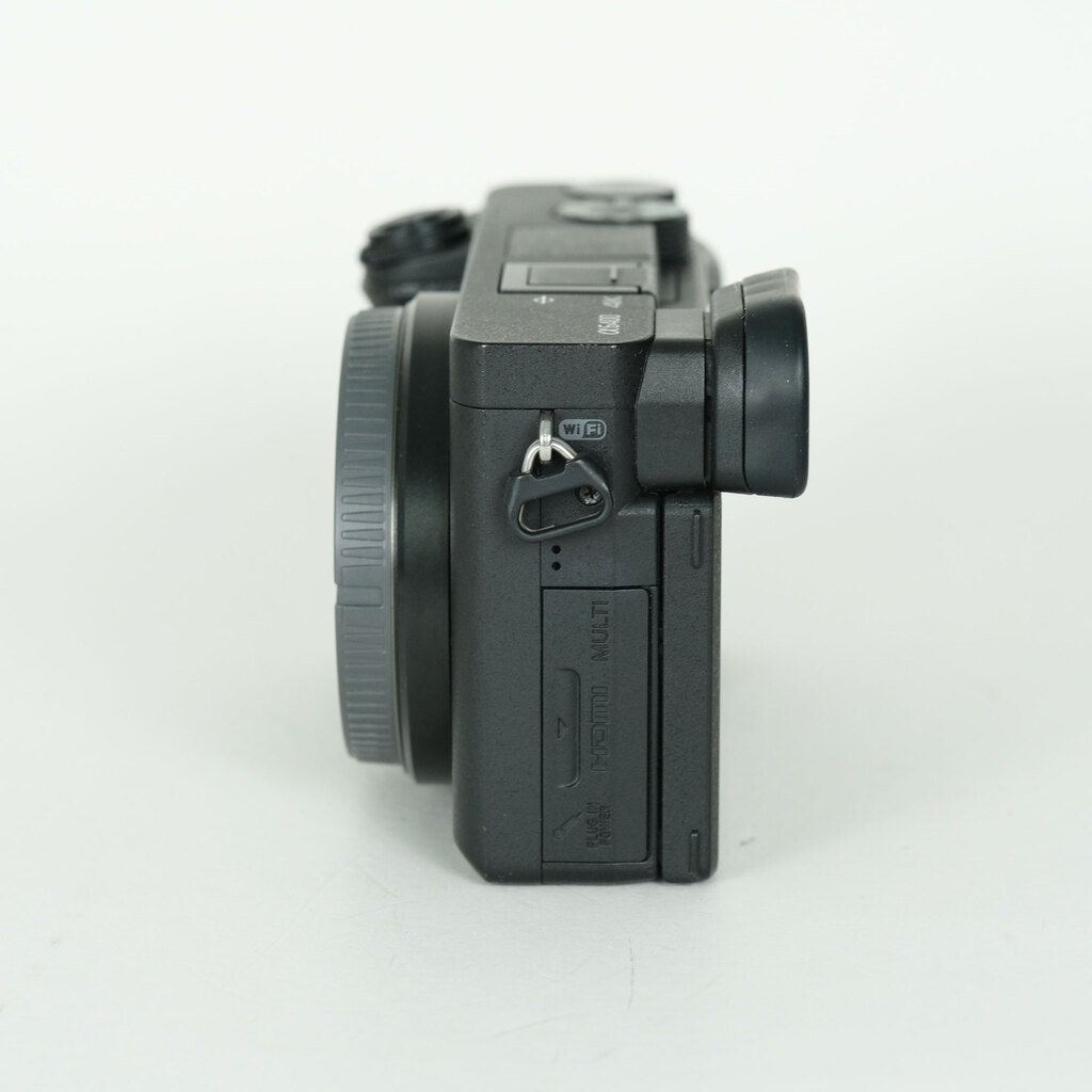 SONY α6400（ILCE-6400）の出品 | ONE SCENE（ワンシーン）