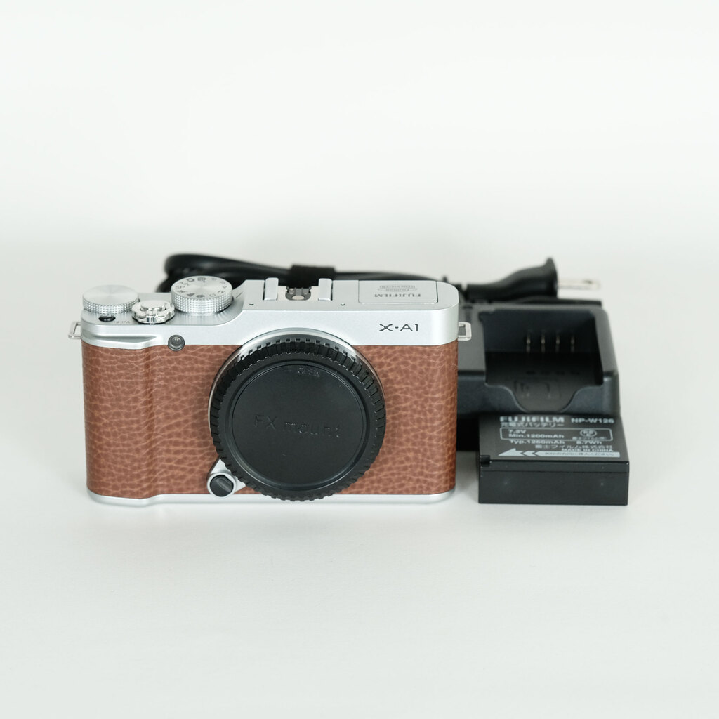 FUJIFILM X-A1 ボディ ブラウン