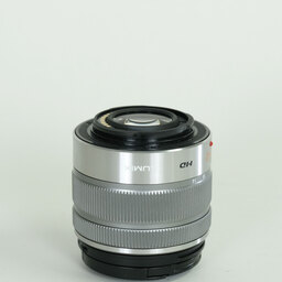 Panasonic LUMIX G VARIO 14-42mm F3.5-5.6II ASPH. MEGA O.I.S. シルバー H-FS1442A-S Panasonic LUMIX G VARIO 14-42mm F3.5-5.6II ASPH. MEGA O.I.S. シルバー H-FS1442A-S