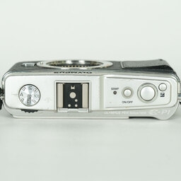 OLYMPUS PEN E-P1 ボディ シルバー