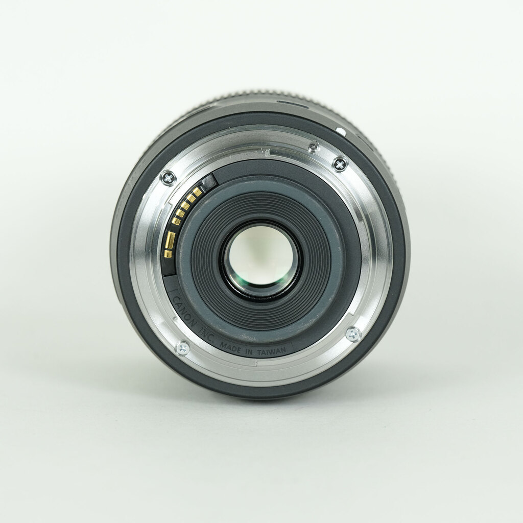 Canon EF-S18-135mm F3.5-5.6 IS USM