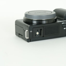 SONY VLOGCAM ZV-E10
