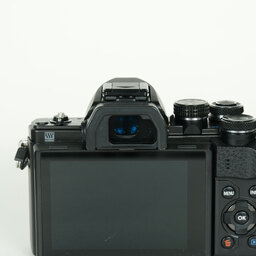 OLYMPUS OM-D E-M10 Mark II