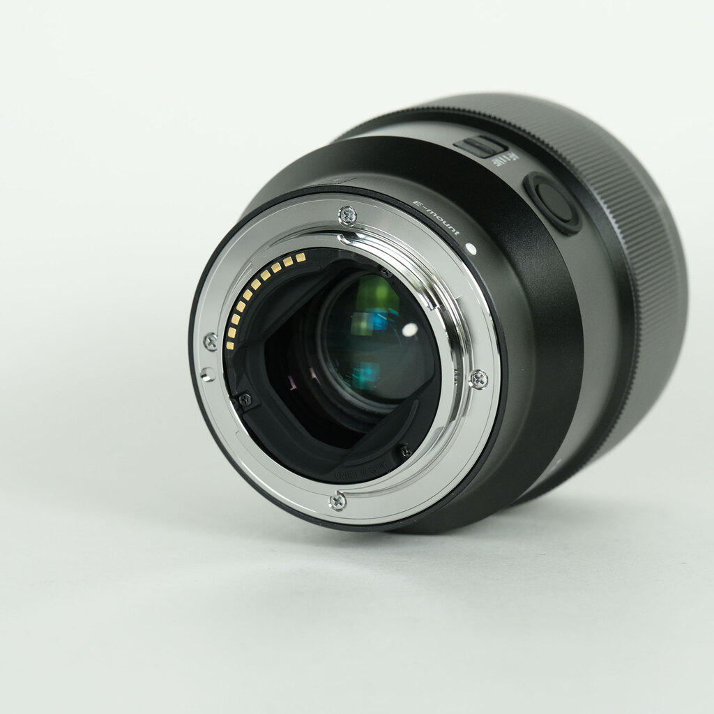 SONY FE 85mm F1.8 SEL85F18 SONY FE 85mm F1.8 SEL85F18