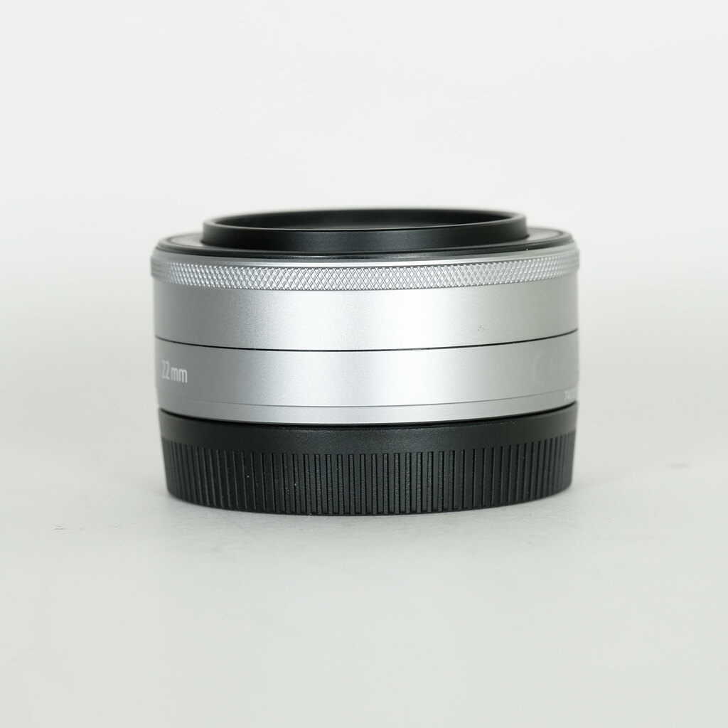 Canon EF-M22mm F2 STM