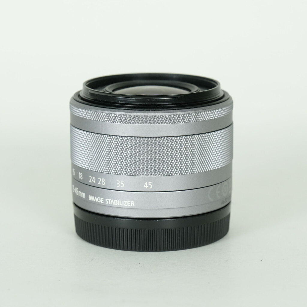 Canon EF-M15-45mm F3.5-6.3 IS STMの出品 | ONE SCENE（ワンシーン）