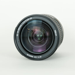 Nikon AF-S DX NIKKOR 18-300mm F3.5-5.6G ED VR