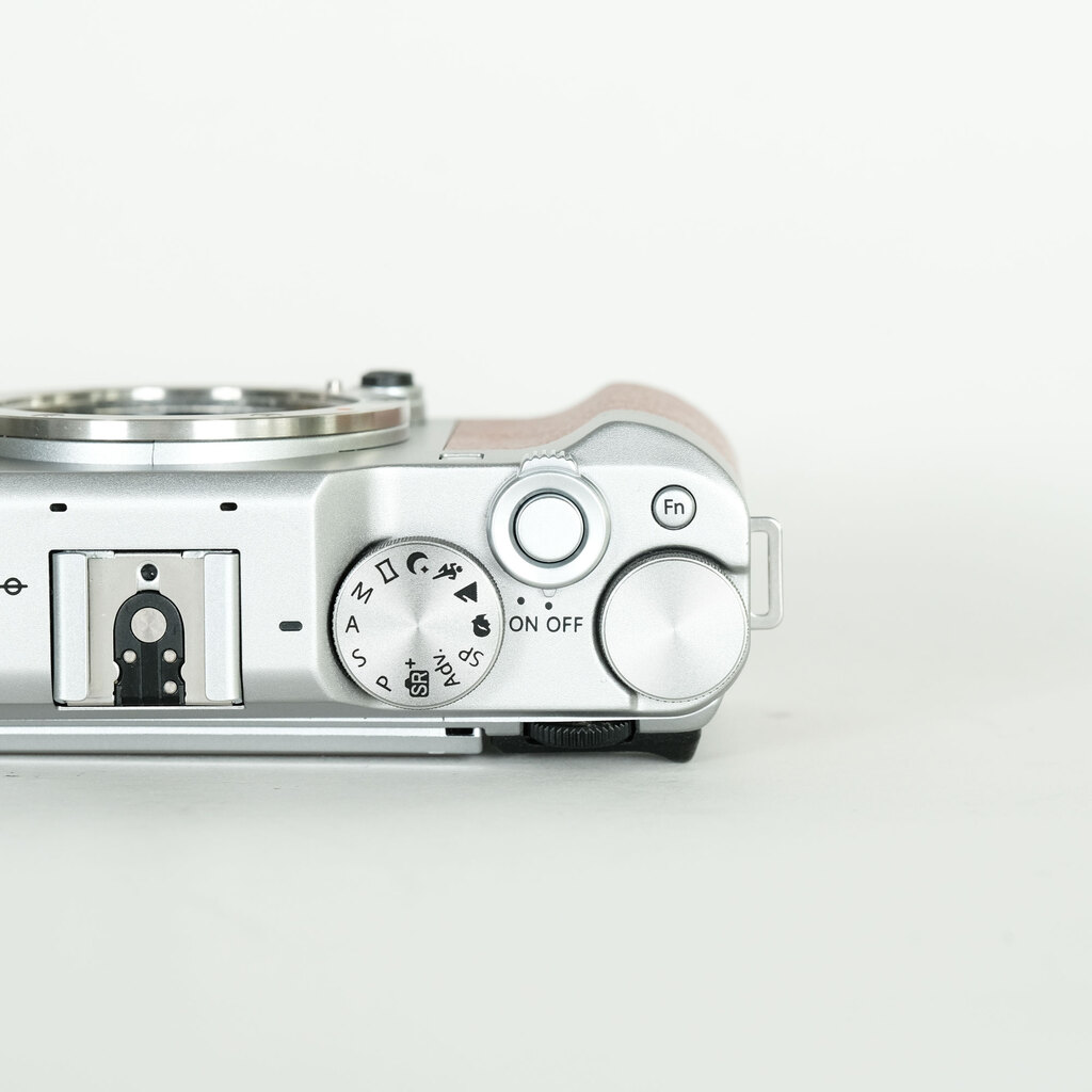 FUJIFILM X-A5 ボディ ブラウン