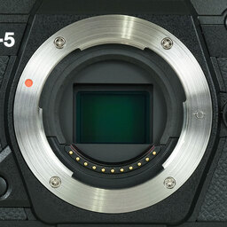 OM SYSTEM OM-5