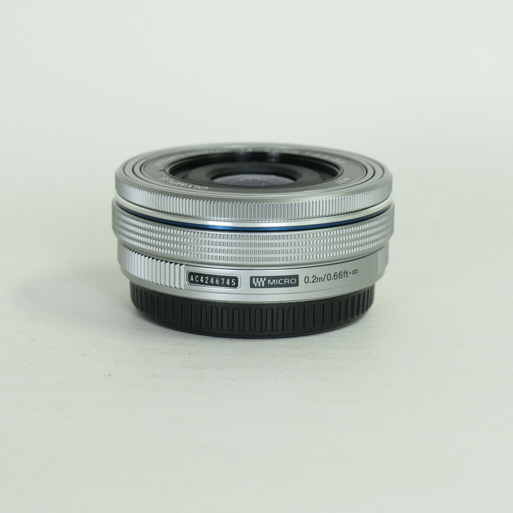 OLYMPUS M.ZUIKO DIGITAL ED 14-42mm F3.5-5.6 EZ シルバー