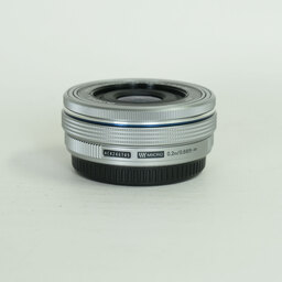 OLYMPUS M.ZUIKO DIGITAL ED 14-42mm F3.5-5.6 EZ シルバー