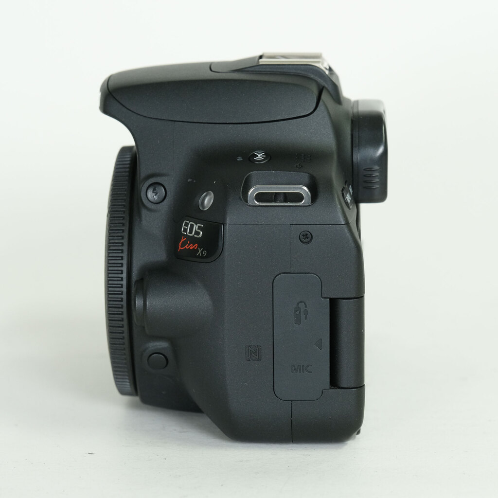 Canon EOS Kiss X9