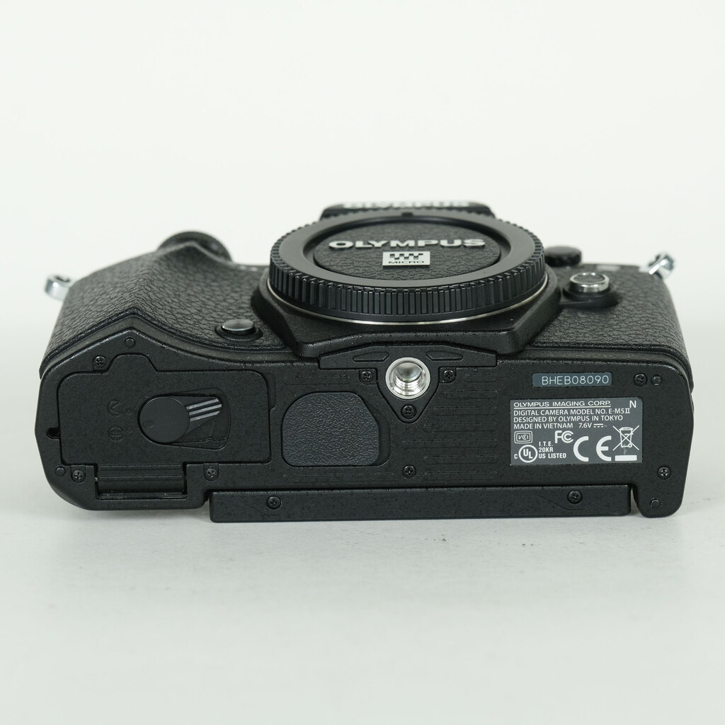 OLYMPUS OM-D E-M5 Mark IIの出品 | ONE SCENE（ワンシーン）