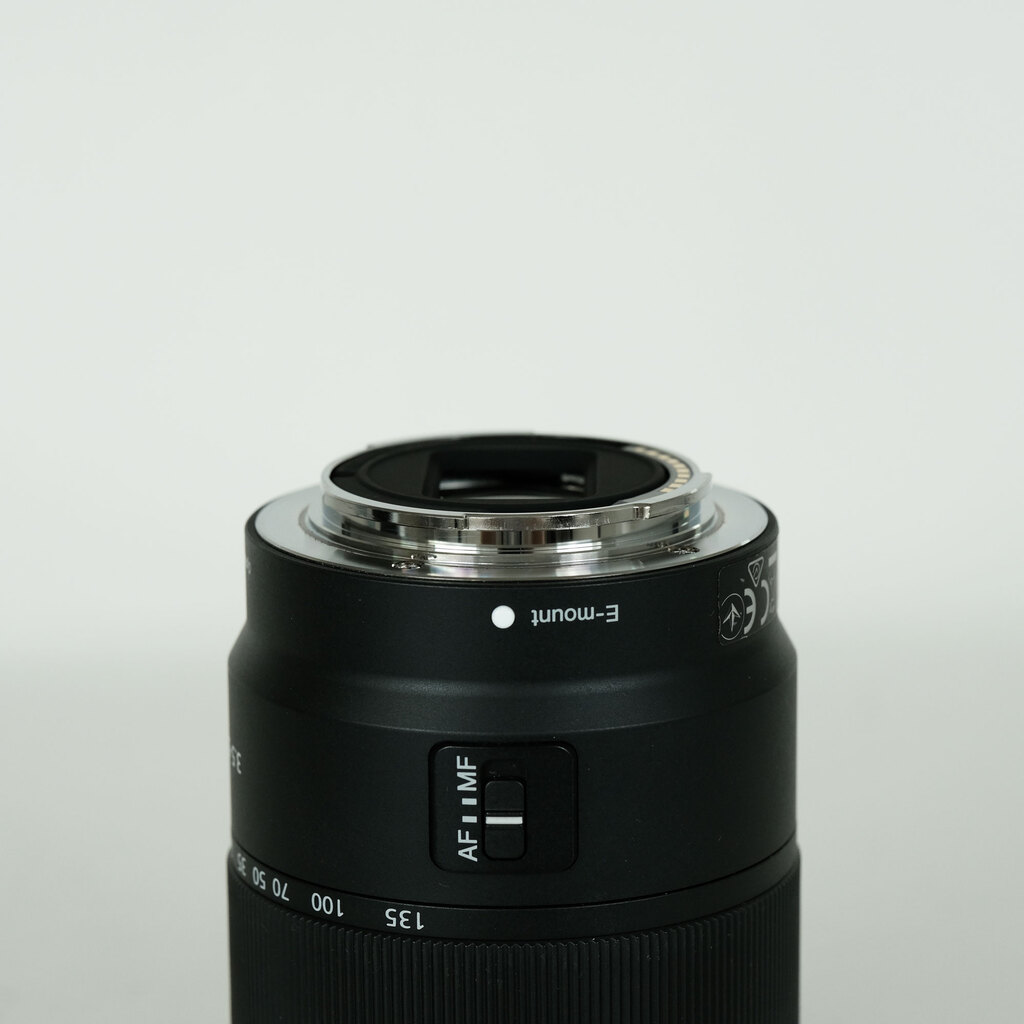 SONY E 18-135mm F3.5-5.6 OSS SEL18135