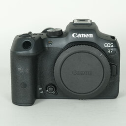Canon EOS R7