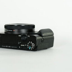 SONY Cyber-shot DSC-RX100M7
