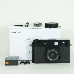 FUJIFILM X half X-HF1