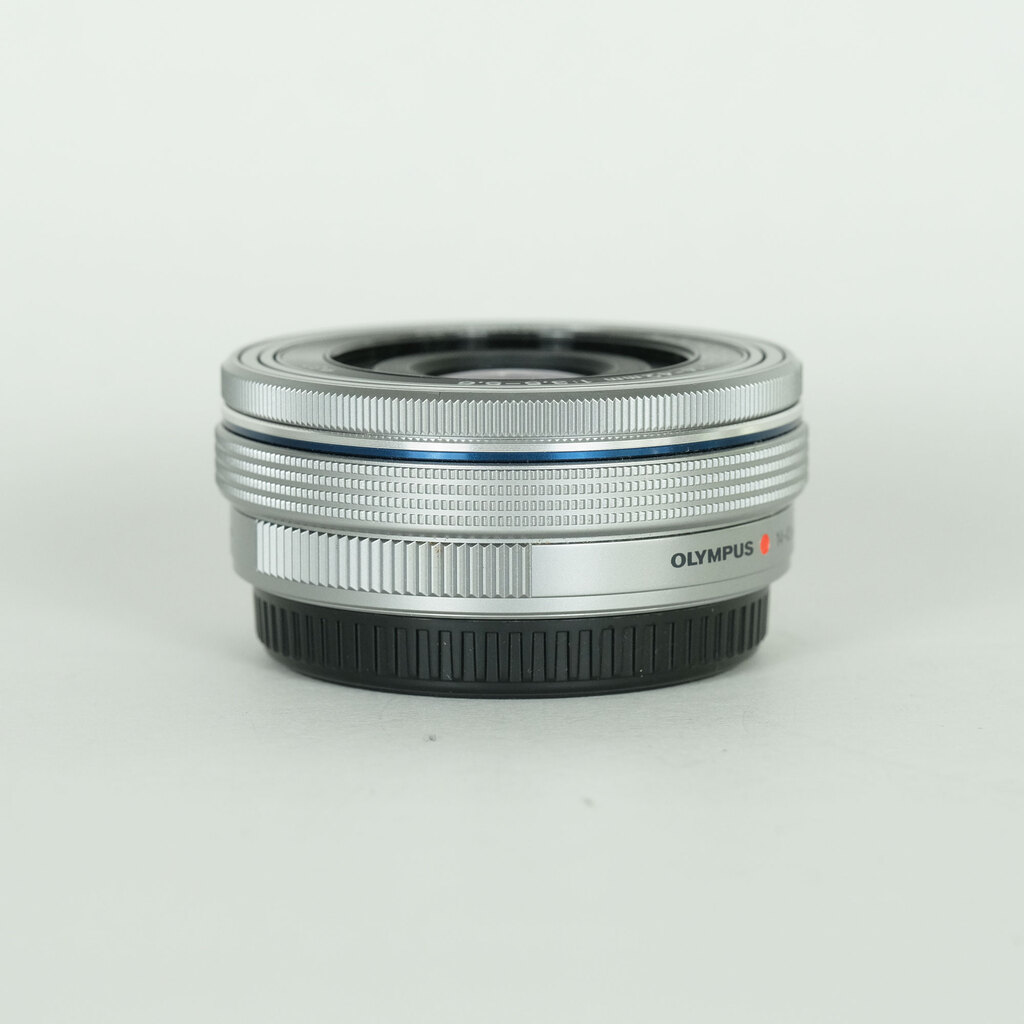 OLYMPUS M.ZUIKO DIGITAL ED 14-42mm F3.5-5.6 EZ シルバー