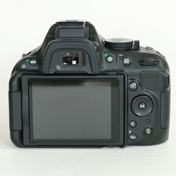 Nikon D5200 ボディ ブラック