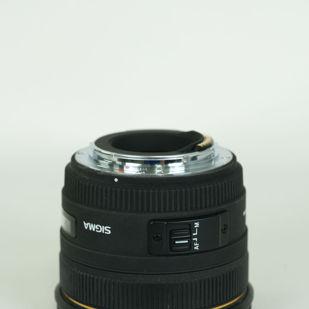 SIGMA 50mm F1.4 EX DG HSM (キヤノンEF用)