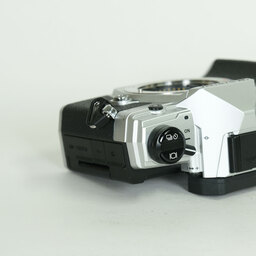 OM SYSTEM OM-5