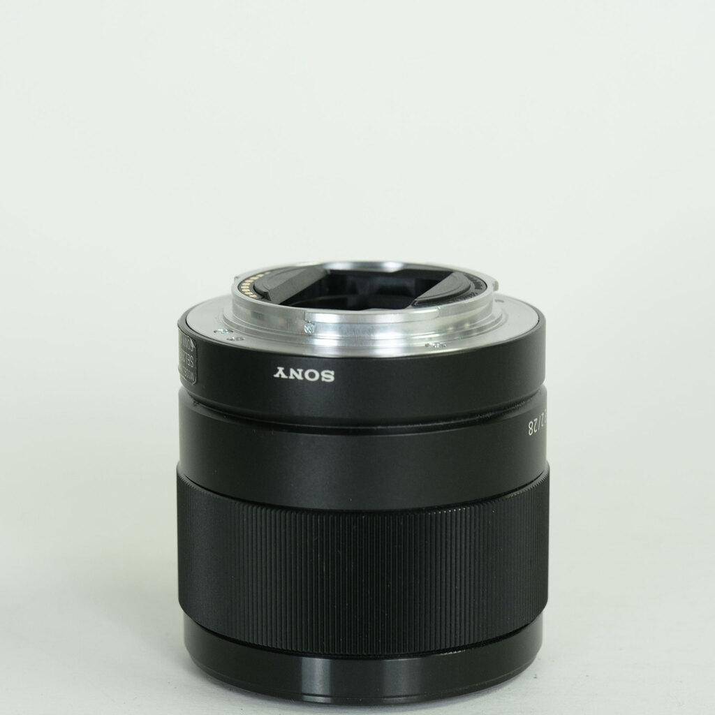 SONY FE 28mm F2 SEL28F20