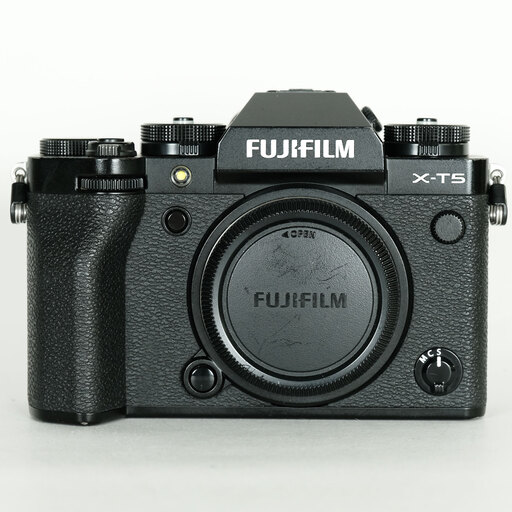 FUJIFILM X-T5
