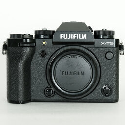 FUJIFILM X-T5