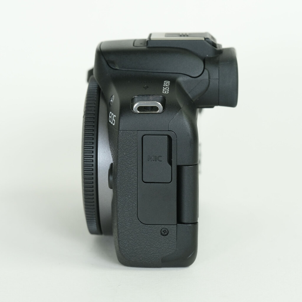 Canon EOS R50