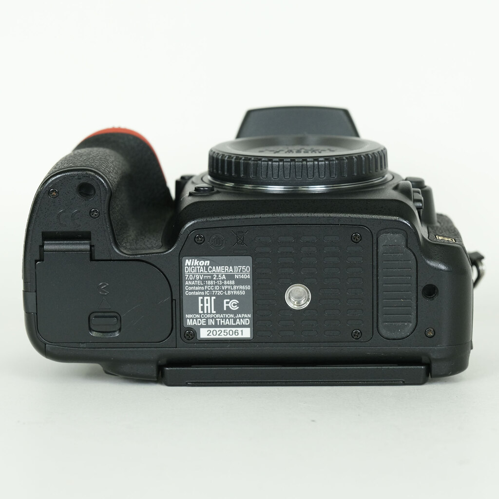 Nikon D750