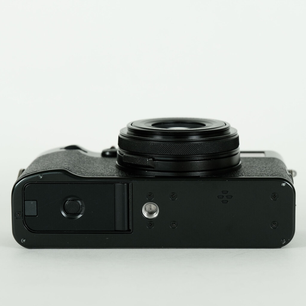 FUJIFILM X100V ブラック