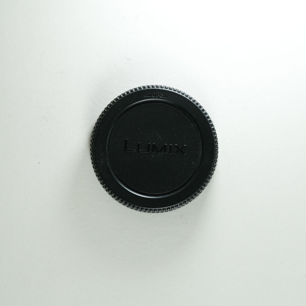 Panasonic LEICA DG SUMMILUX 25mm/F1.4 II ASPH. Panasonic LEICA DG SUMMILUX 25mm/F1.4 II ASPH.