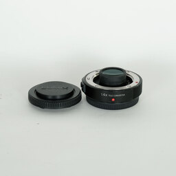 Panasonic LEICA DG ELMARIT 200mm / F2.8 / POWER O.I.S.