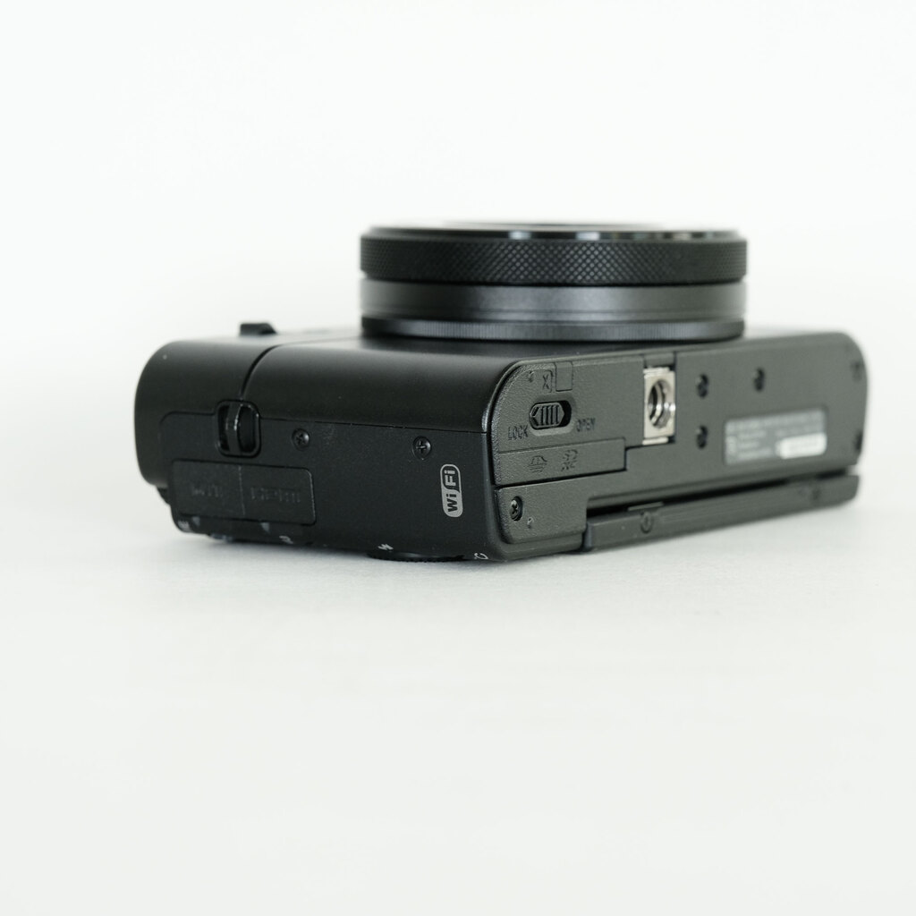 SONY Cyber-shot DSC-RX100M5A