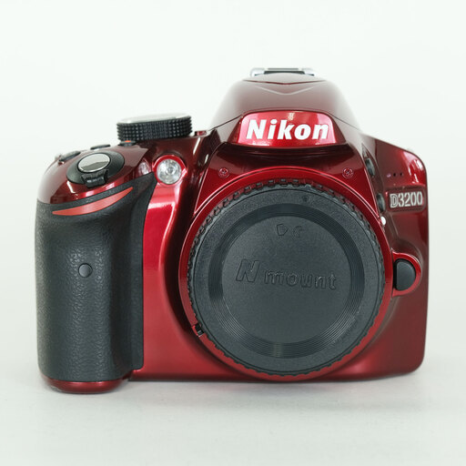 Nikon D3200ボディ レッド