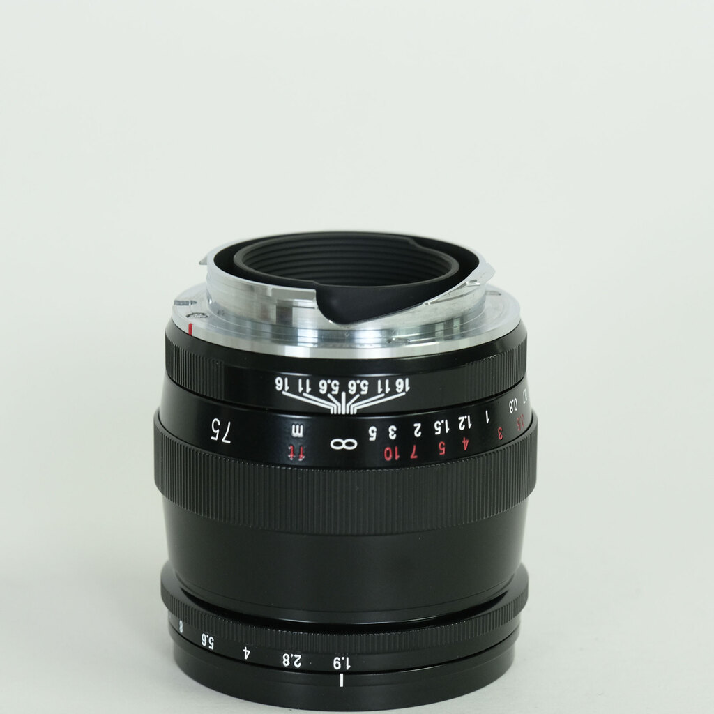 コシナ フォクトレンダー ULTRON 75mm F1.9 SC シングルコート ブラックペイント ライカM用