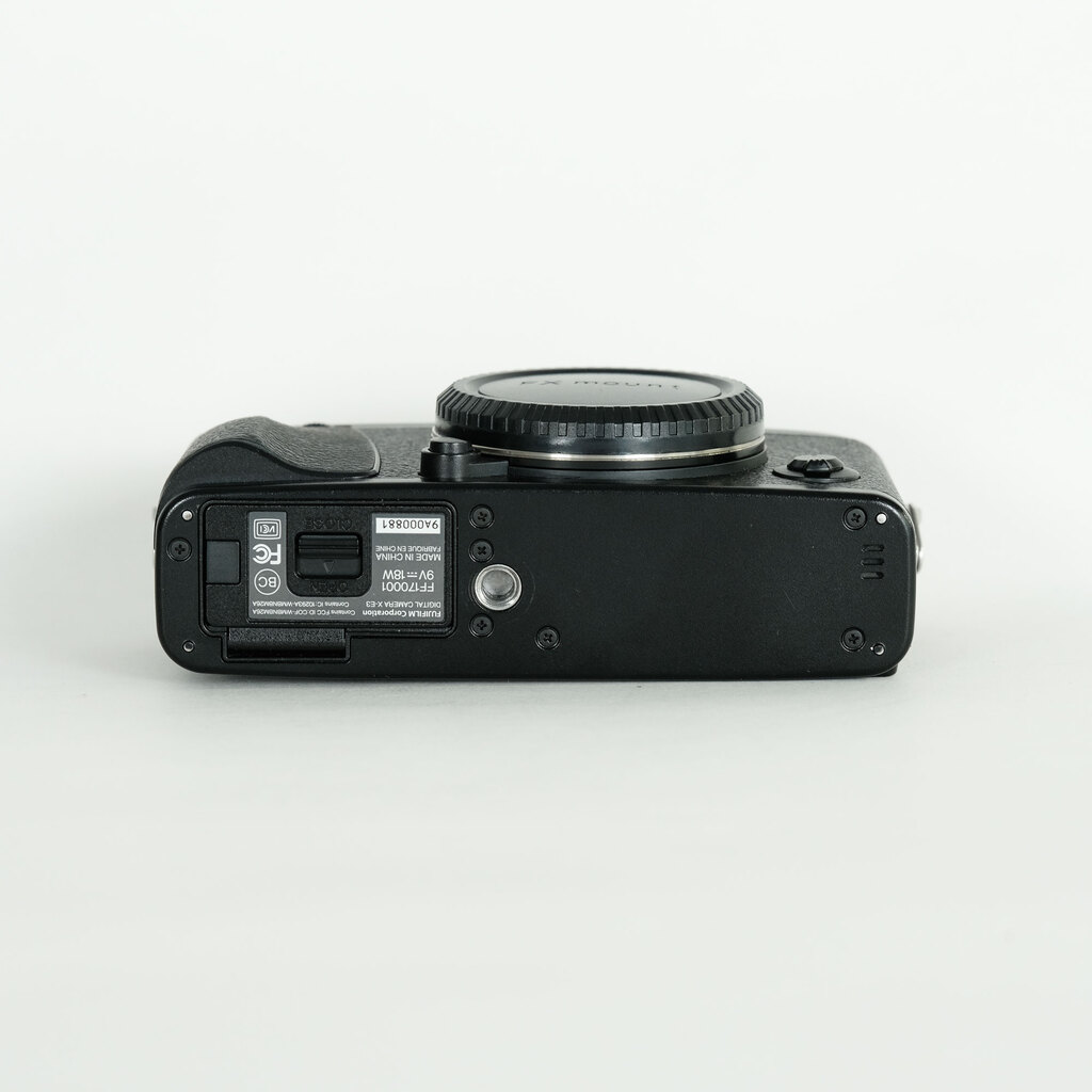 FUJIFILM X-E3