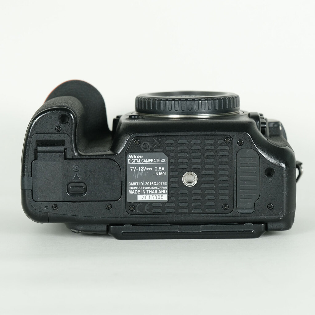 Nikon D500