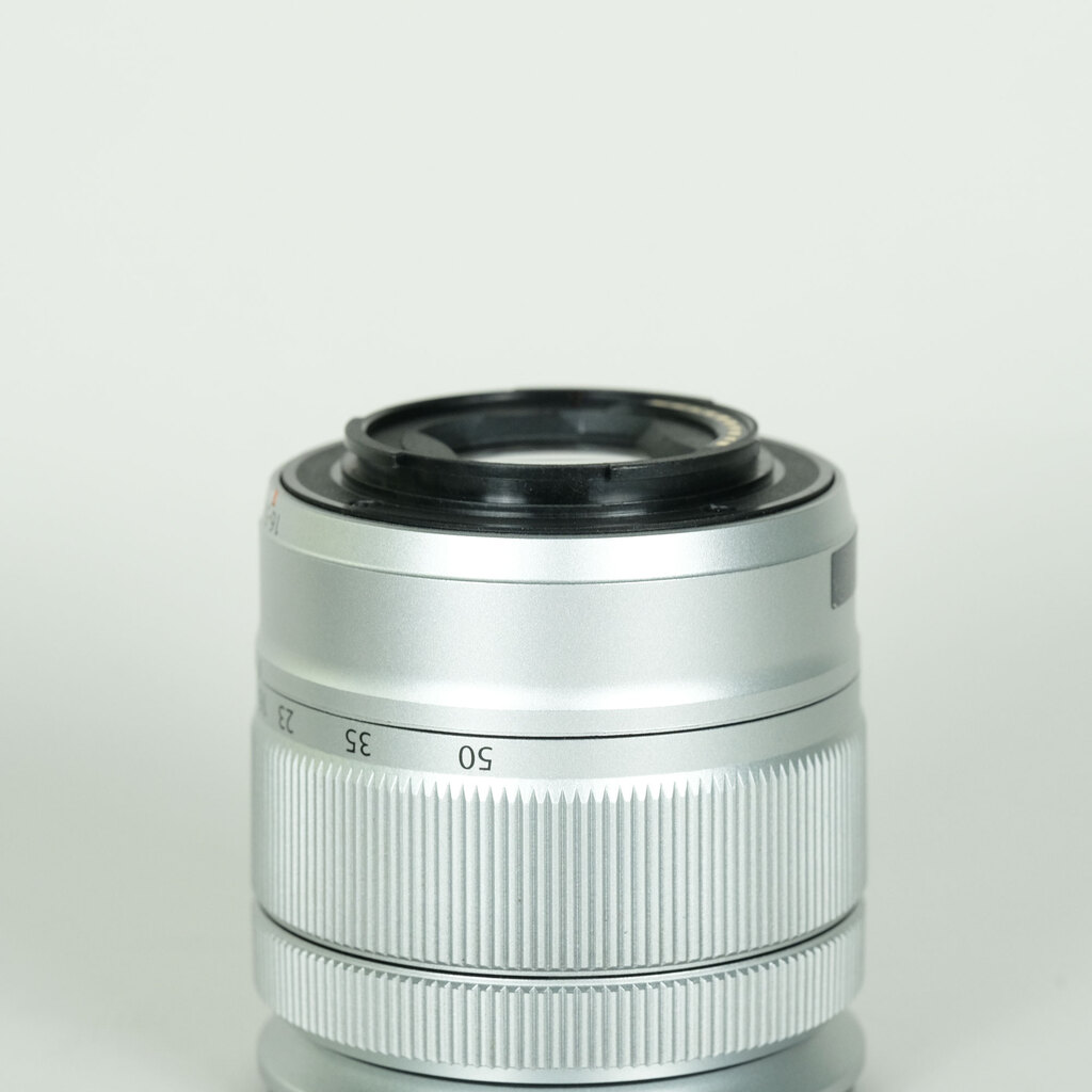 FUJIFILM XC16-50mm F3.5-5.6 OIS IIの出品 | ONE SCENE（ワンシーン）