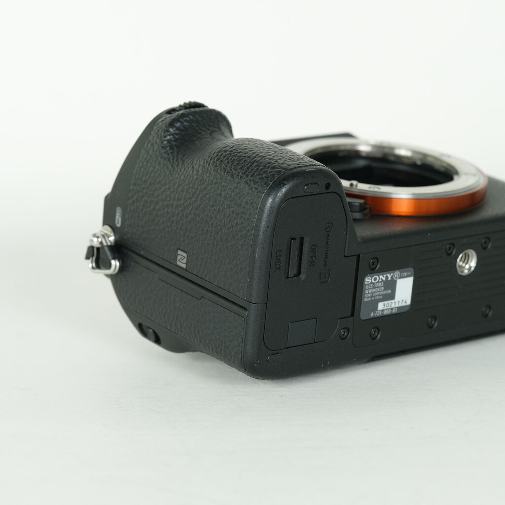 SONY α7R III(ILCE-7RM3) SONY α7R III(ILCE-7RM3)
