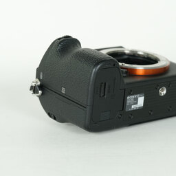 SONY α7R III(ILCE-7RM3) SONY α7R III(ILCE-7RM3)