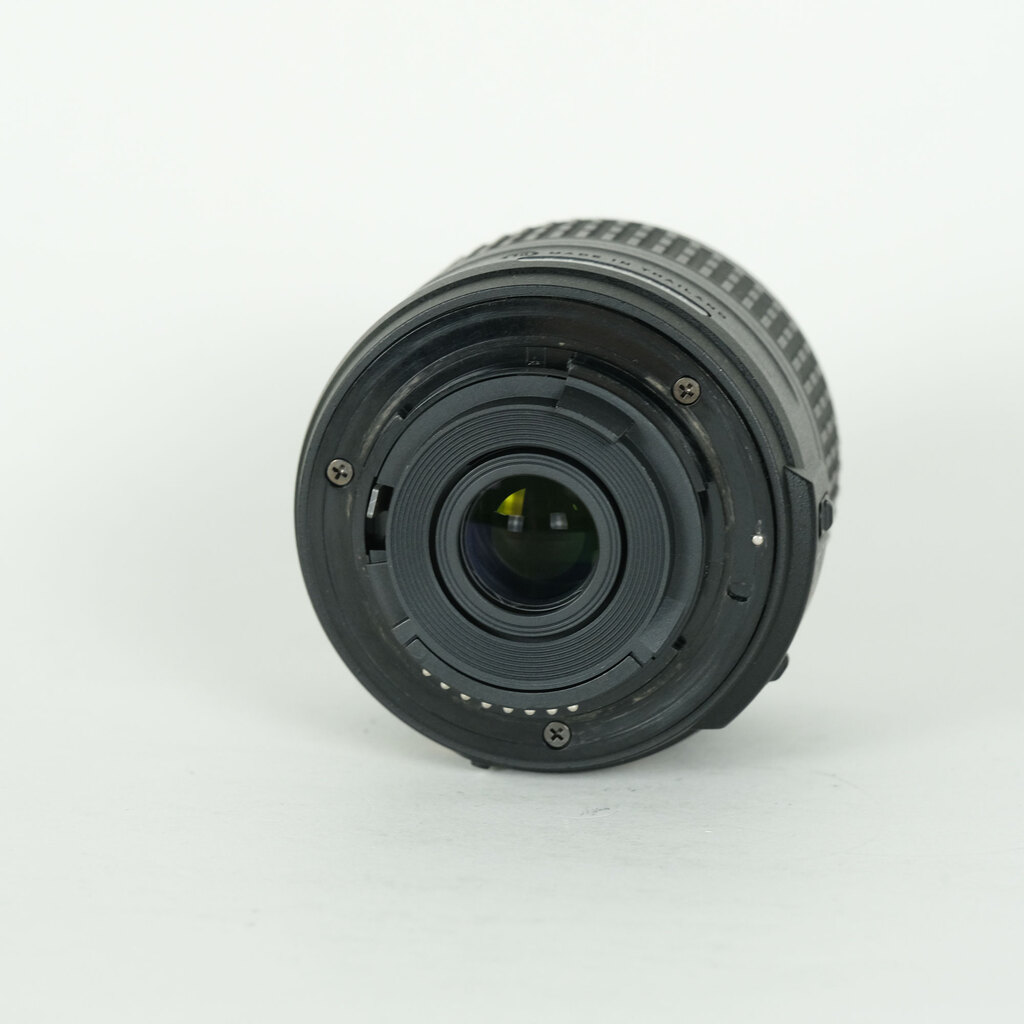 Nikon AF-S DX NIKKOR 18-55mm f3.5-5.6G VR II