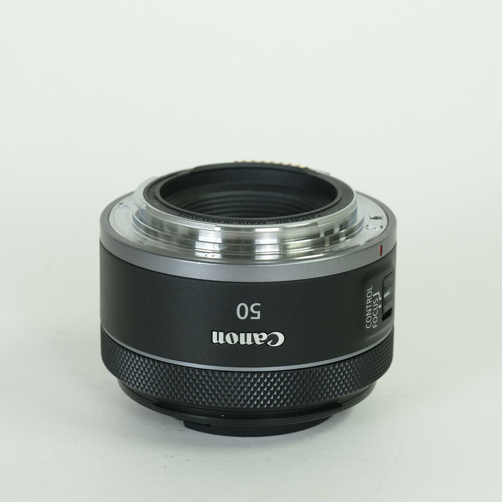 Canon RF50mm F1.8 STM Canon RF50mm F1.8 STM