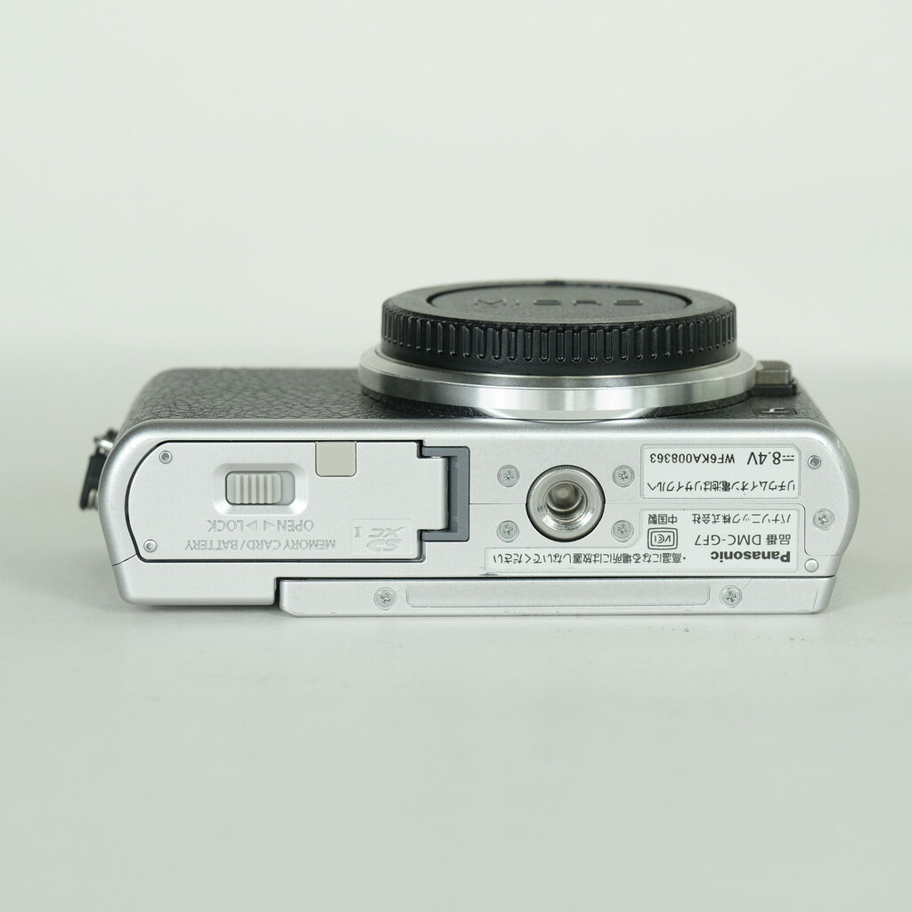 Panasonic パナソニック LUMIX DMC-GF7 ボディ Panasonic LUMIX DMC-GF7 ボディ シルバーの出品 | ONE SCENE（ワン