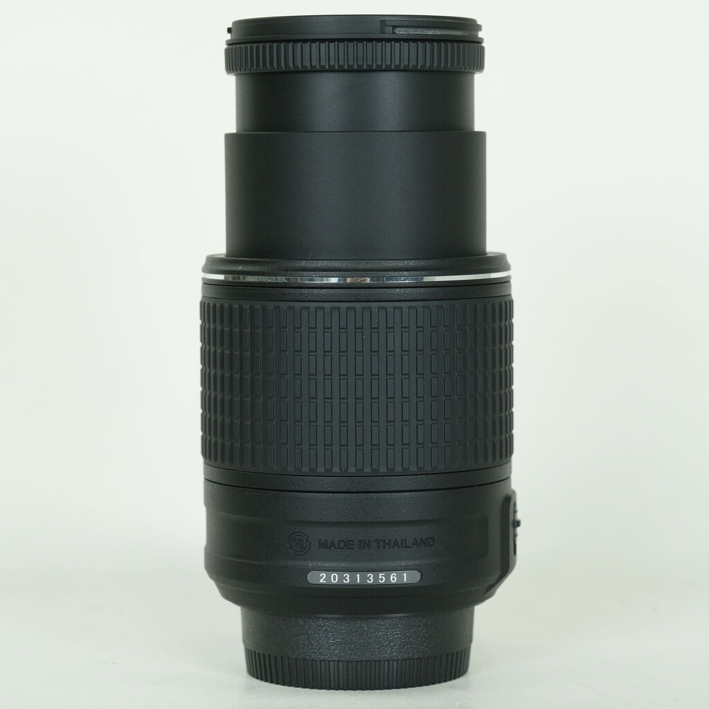 Nikon AF-S DX NIKKOR 55-200mm F4-5.6G ED VR II Nikon AF-S DX NIKKOR 55-200mm F4-5.6G ED VR II